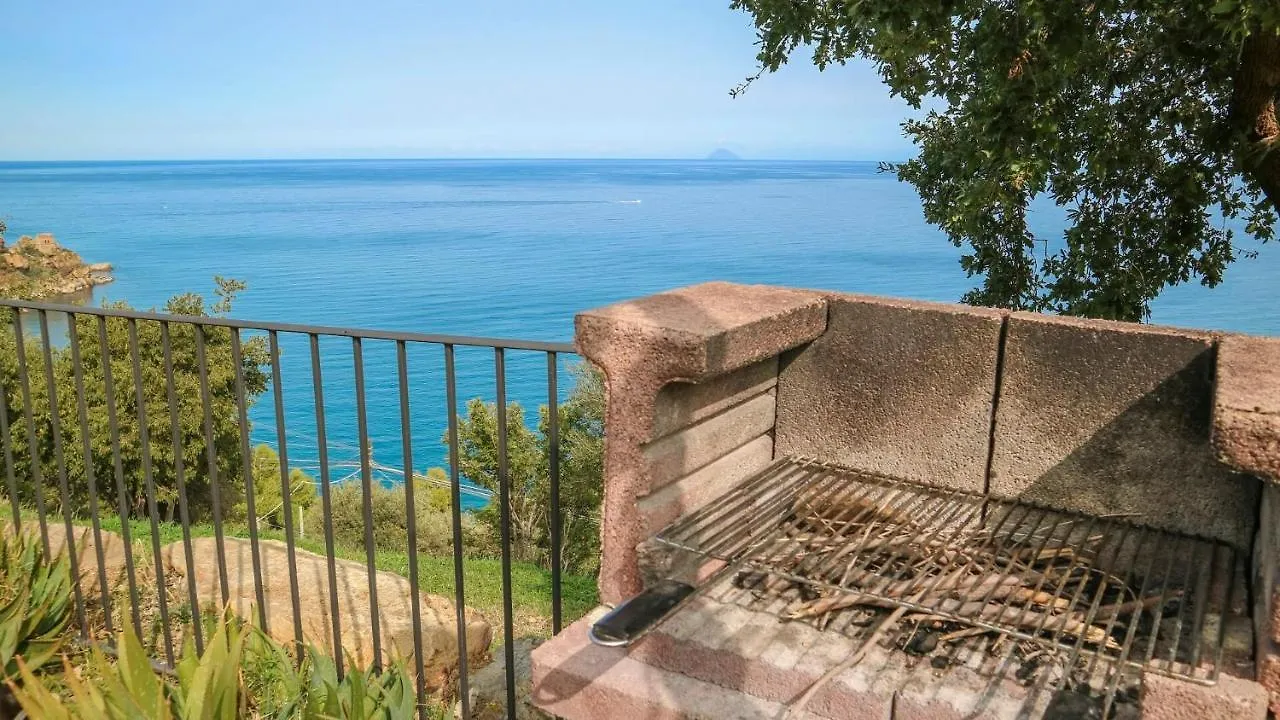 Villa Magara Cefalu 0*,